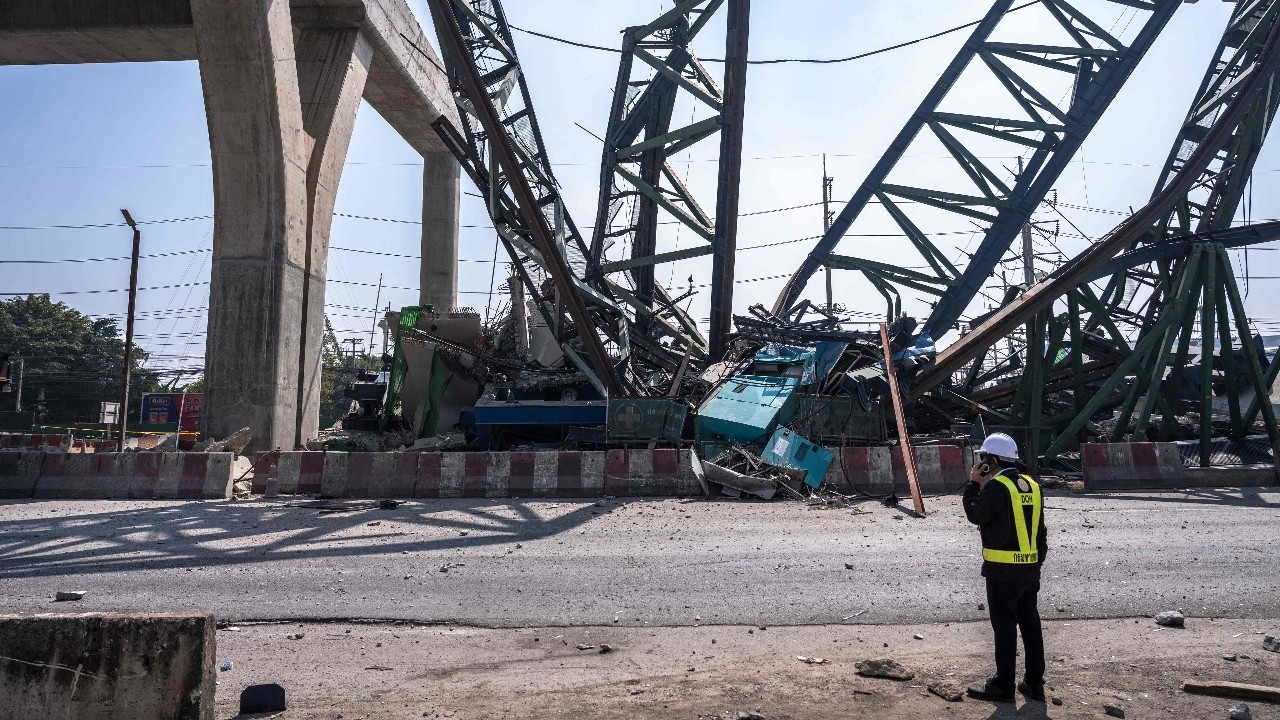 เครนมรณะถล่มซ้ำสองวันซ้อน สื่อต่างชาติชี้ปัญหาเชิงระบบ–โยงบริษัทเดียวกัน