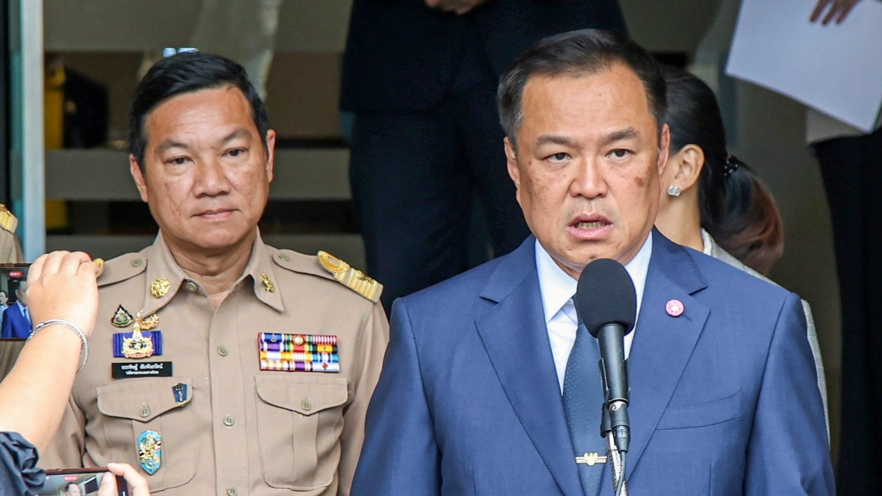 มท. กำชับผู้ว่าฯ ทั่วประเทศ ดูแลประชาชนช่วงปีใหม่ สั่ง 7 จว.ชายแดนเฝ้าระวังสถานการณ์