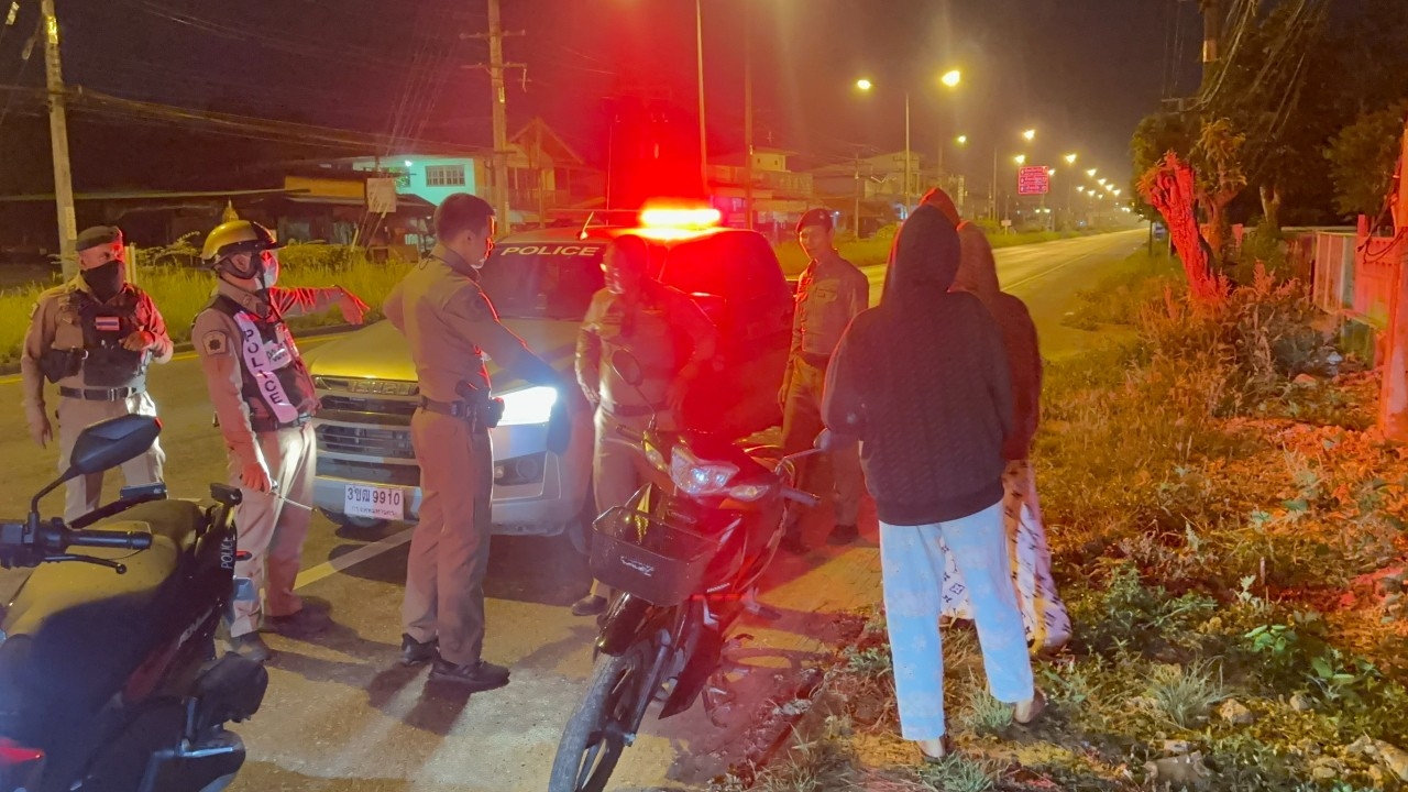 ตำรวจพัทลุงระดมกำลังไล่สกัด “เด็กแว๊น” จุดพลุท้าทาย บิดเครื่องเย้ยเจ้าหน้าที่