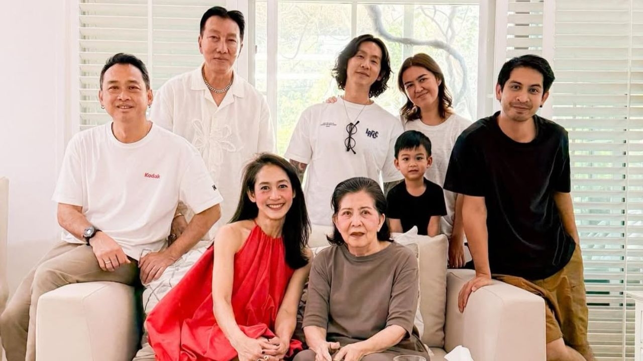 อุ้ม สิริยากร บินกลับไทยเติมพลัง ได้เจอ อาจิ๋ม มยุรฉัตร ทริป 3 วันทำใจหล่นที่กรุงเทพฯ