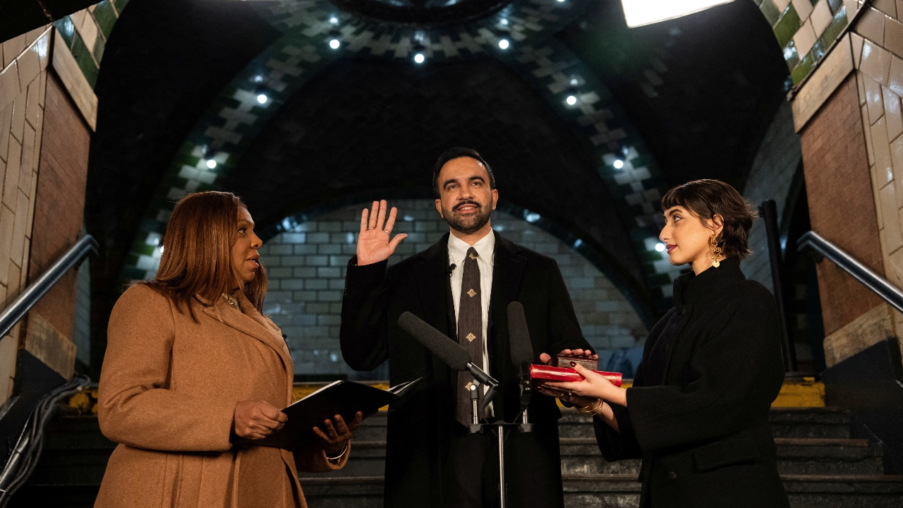 นิวยอร์กต้อนรับนายกเทศมนตรีคนใหม่ "โซห์ราน มัมดานี" สาบานตนเข้ารับตำแหน่งวันปีใหม่