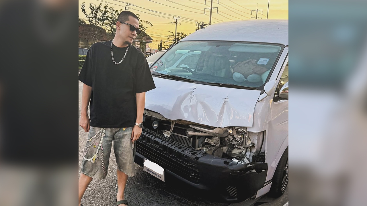 อุบัติเหตุส่งท้ายปี เป้ วงมายด์ เปิดภาพรถถูกชนหน้าหลัง แฟนๆ แห่ขอเลขทะเบียนรถ