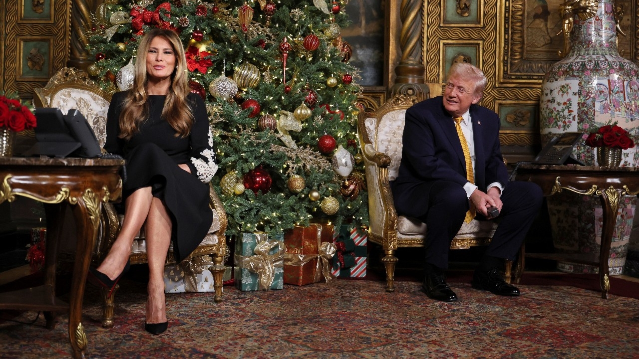 "ทรัมป์" ต่อสายคุยเด็กวันคริสต์มาสอีฟ เตือนระวัง "ซานต้านิสัยไม่ดี" แอบเข้าประเทศ