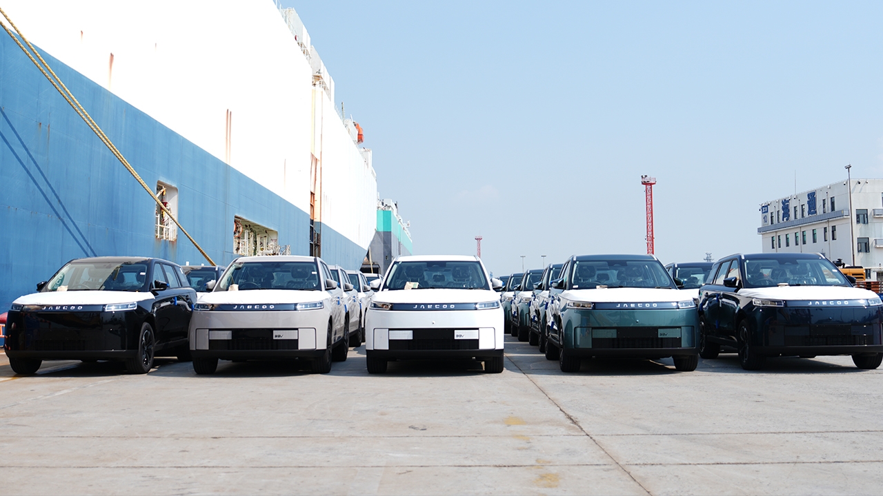 Omoda & Jaecoo เชิญลูกค้ารับรถ JAECOO 5 EV ที่ท่าเรือแหลมฉบัง พร้อมออกค่าโรงแรมให้