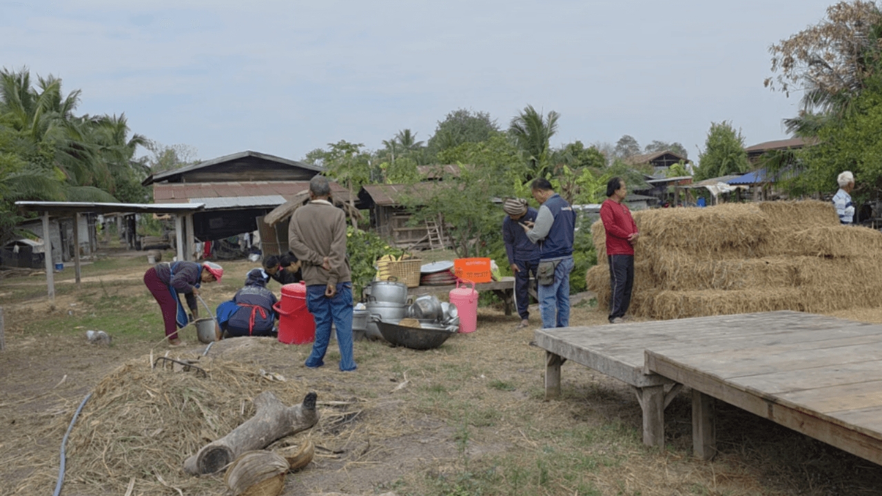 ครอบครัวเศร้า รอรับร่าง "น้องฉุยฉาย" ถูกเครนหล่นทับรถไฟดับ ขณะกลับมาร่วมงานศพพ่อ