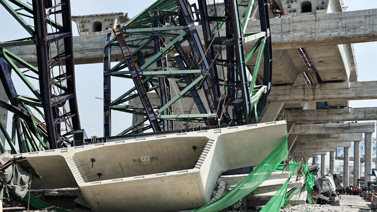 ผู้ว่าฯ สมุทรสาคร ยันช่วงเกิดเหตุ "เครนถล่มพระราม 2"  ไม่ได้มีการก่อสร้าง