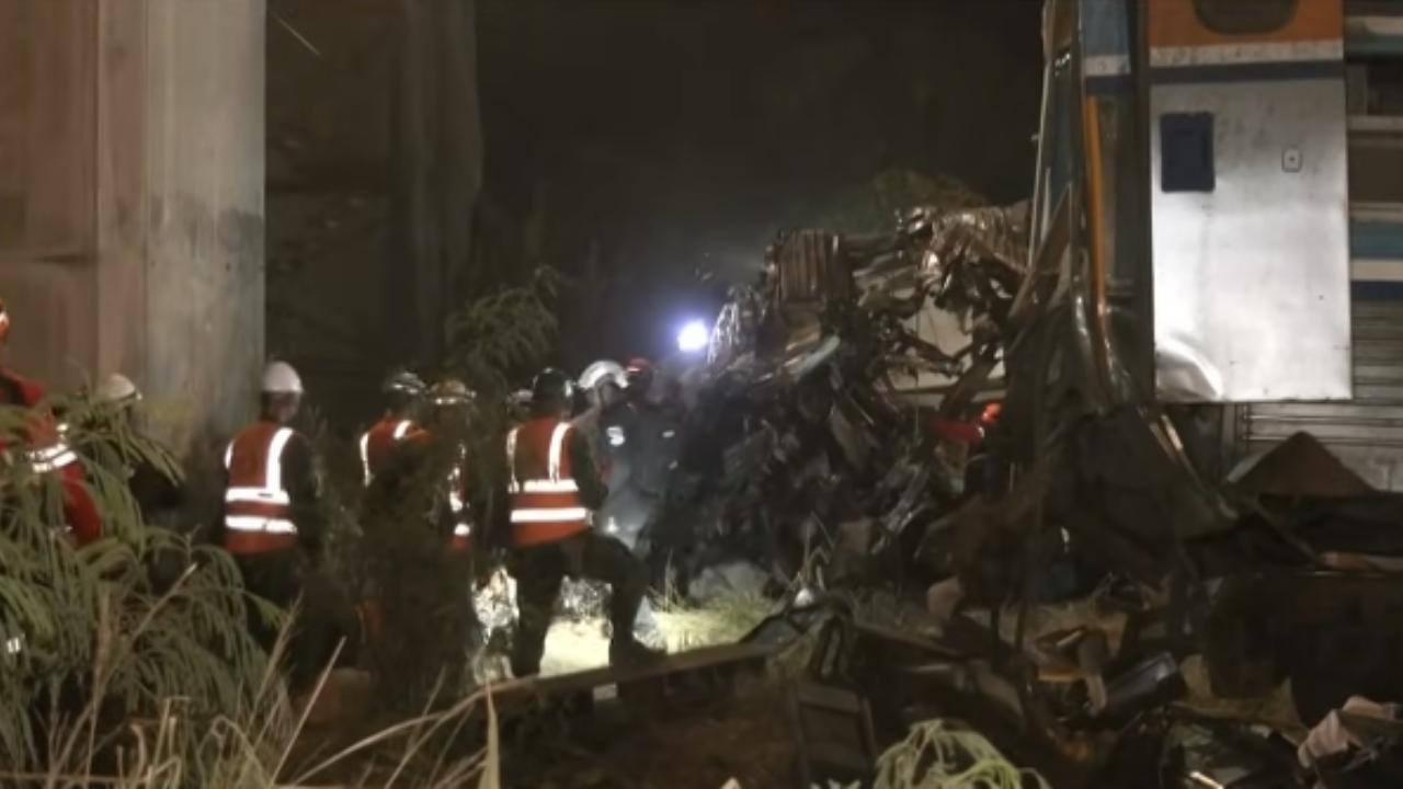 ยุติการค้นหา ผู้ประสบภัยเหตุ "เครนหล่นทับรถไฟ" ยอดตาย 32 ยังสูญหายอีก 3