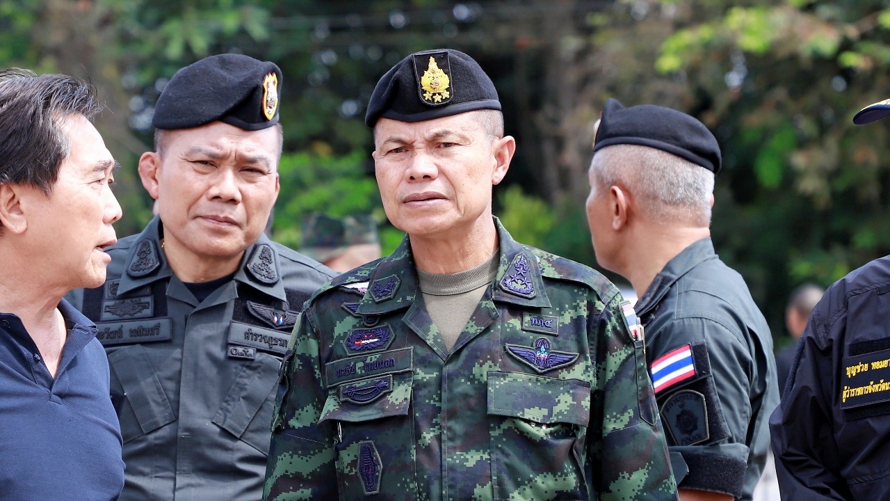 มทภ.4 เร่งล่าขบวนการเผาปั๊มน้ำมันชายแดนใต้ เชื่อเครือข่ายเดียวกับปล้นทองแต่คนละกลุ่ม