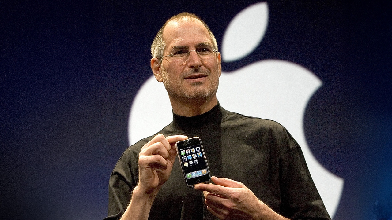 9 มกราคม วันที่ iPhone เปลี่ยนโลกไปตลอดกาล 19 ปี 51 รุ่น จากมือถือกลายเป็น “ศูนย์กลางชีวิต”