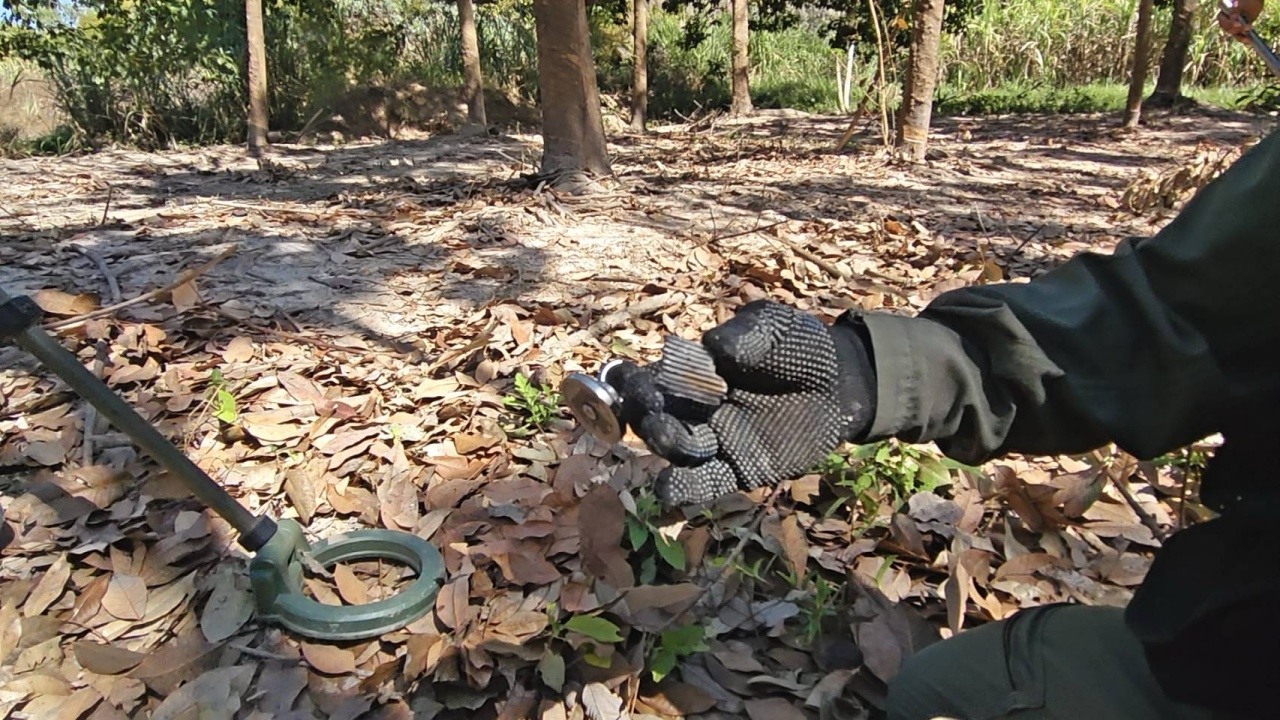 EOD เร่งกู้ระเบิดชายแดนไทย-กัมพูชา เจอแล้ว 158 ลูก เตรียมทำลาย 5 ลูก ยังไม่แตก