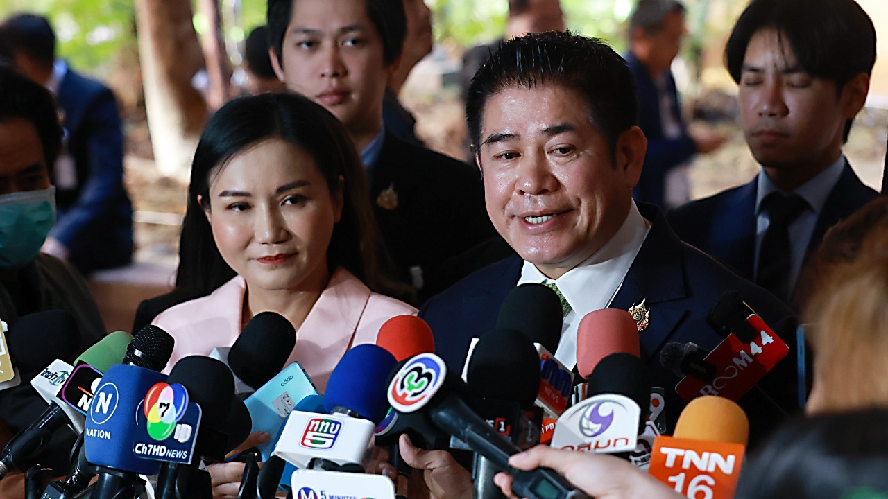 ดีเอสไอจ่อเชิญ “ธรรมนัส-นฤมล” สอบปากคำพยาน ปม MOU สแกนม่านตา