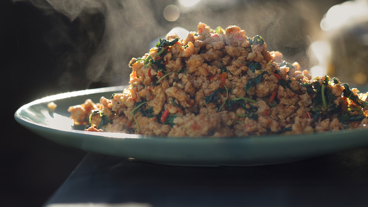 ธุรกิจร้านอาหาร ยังน่าลงทุนไหม? เปิดแนวโน้ม ปี 2569 ในสมรภูมิคนไทย"กินประหยัด" รายเล็กขาดทุน