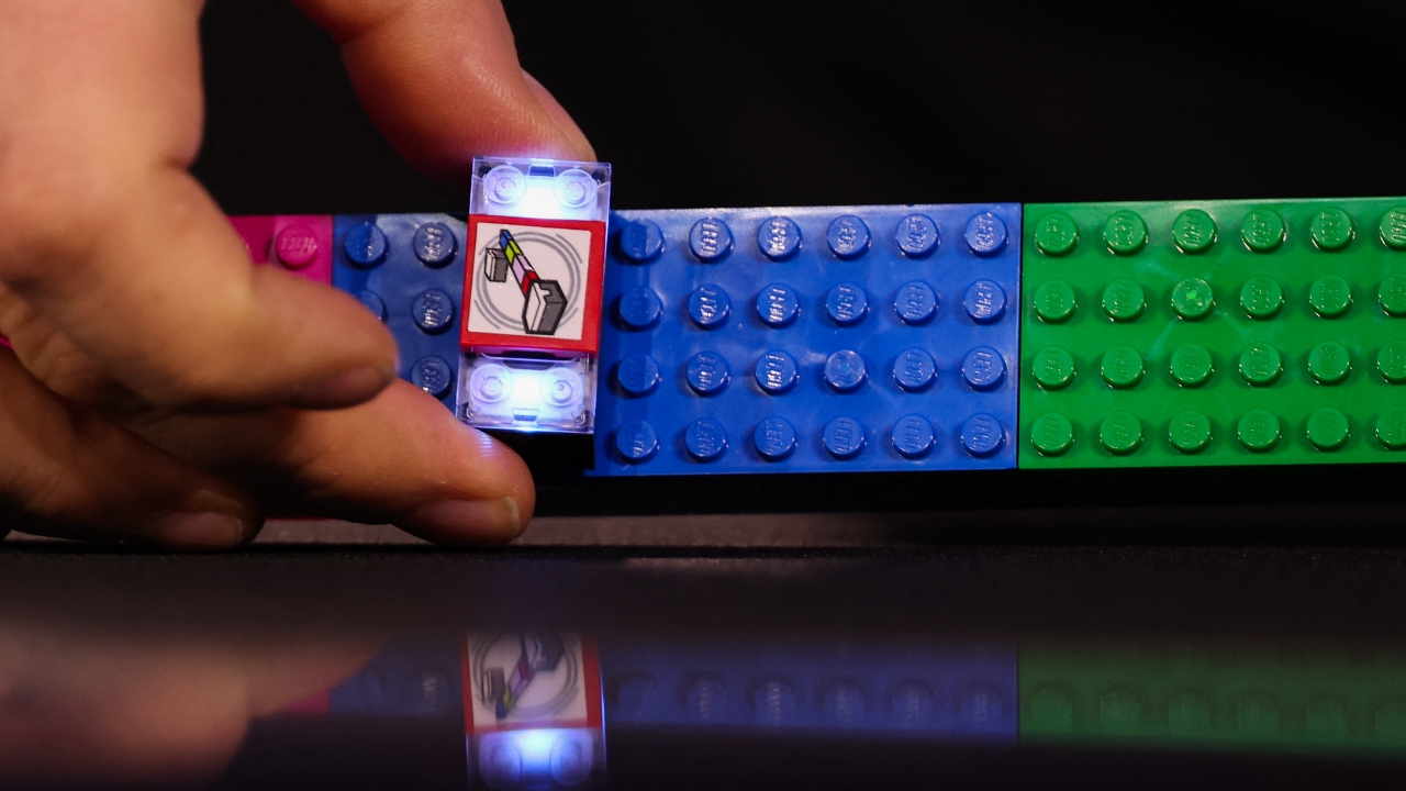 "เลโก้" เปิดตัว "Smart Bricks" ตัวต่ออัจฉริยะตอบสนองเสียง-แสง-การเคลื่อนไหว