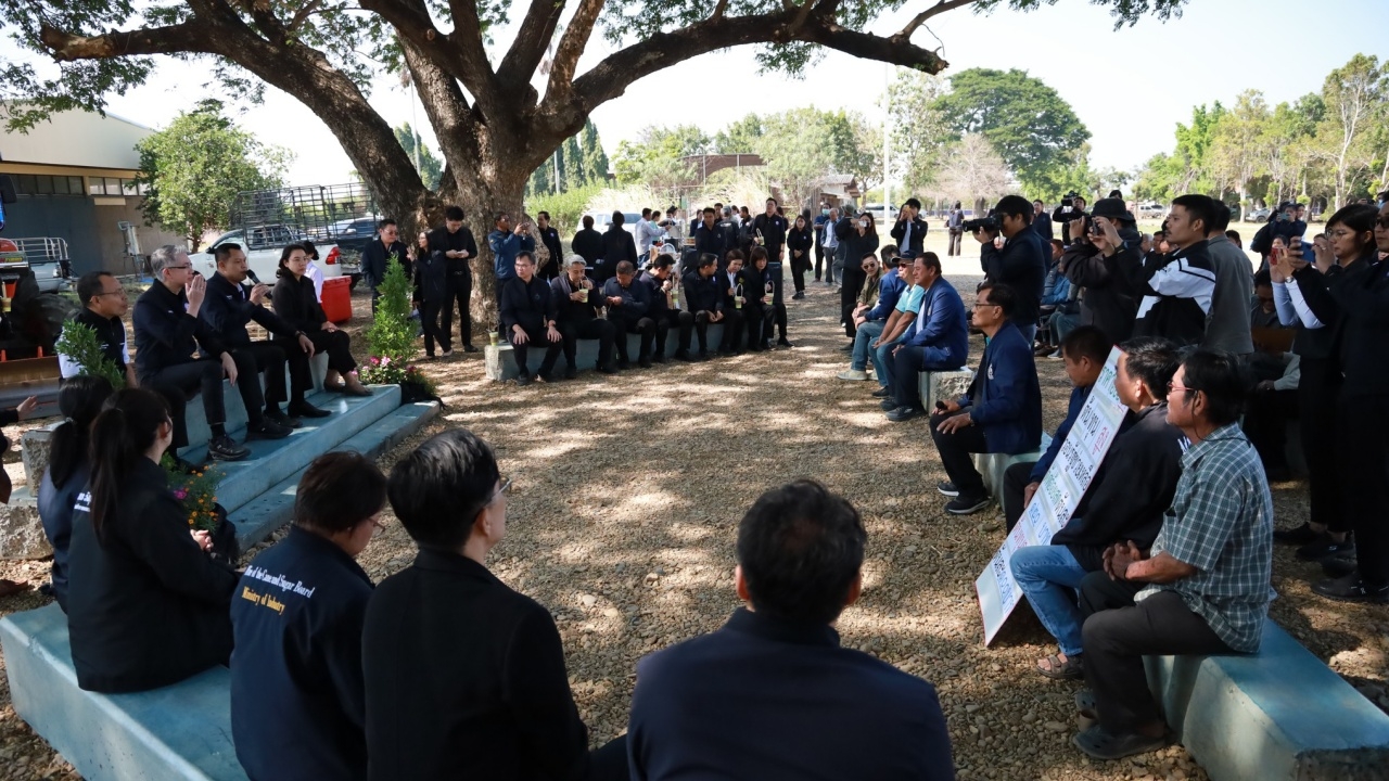 รมว.อุตสาหกรรม เดินหน้าขับเคลื่อนหยุด “เผาไร่อ้อย” ในพื้นที่จังหวัดกาญจนบุรี