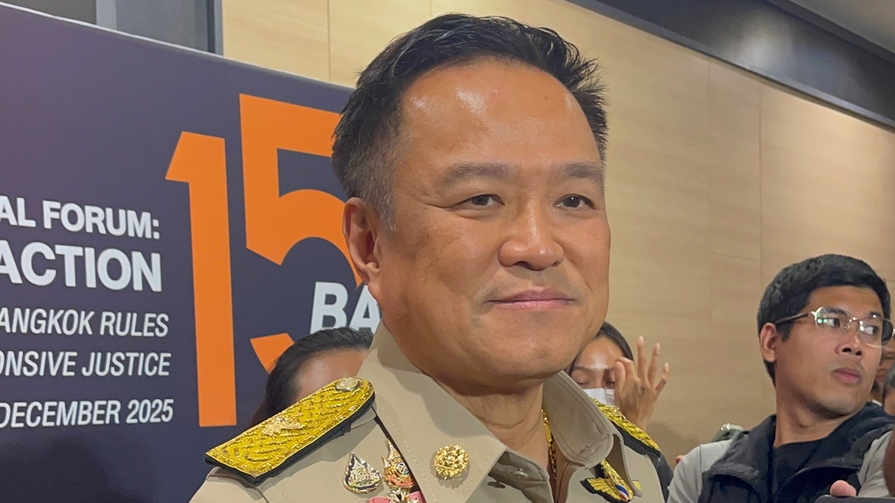 "อนุทิน" แย้ม สส.หลายพรรคขอย้ายมาซบ ภท. เพียบ เดินหน้าจีบ "เอกนิติ ศุภจี" เป็นแคนดิเดตนายกฯ