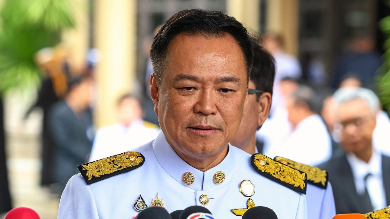 ยุบสภาตาม “เท้ง” บอก “อนุทิน” ยันเดินตาม MOA อนาคตจับมือ ปชน. ทุกอย่างเป็นไปได้หมด