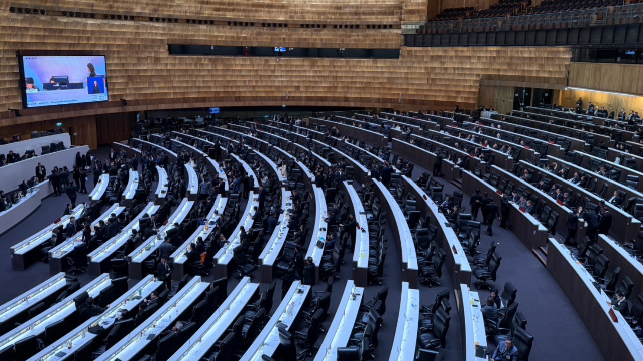 กมธ. ขอถอนร่างแก้ไขรัฐธรรมนูญออกจากการพิจารณาของสภา หลังคะแนนเสียงแพ้