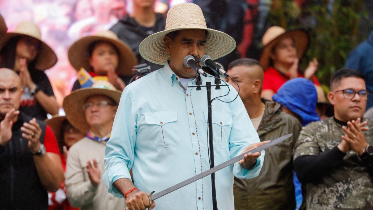 สหรัฐฯ คว่ำบาตรหลานผู้นำเวเนซุเอลา กับเรือบรรทุกน้ำมัน 6 ลำ