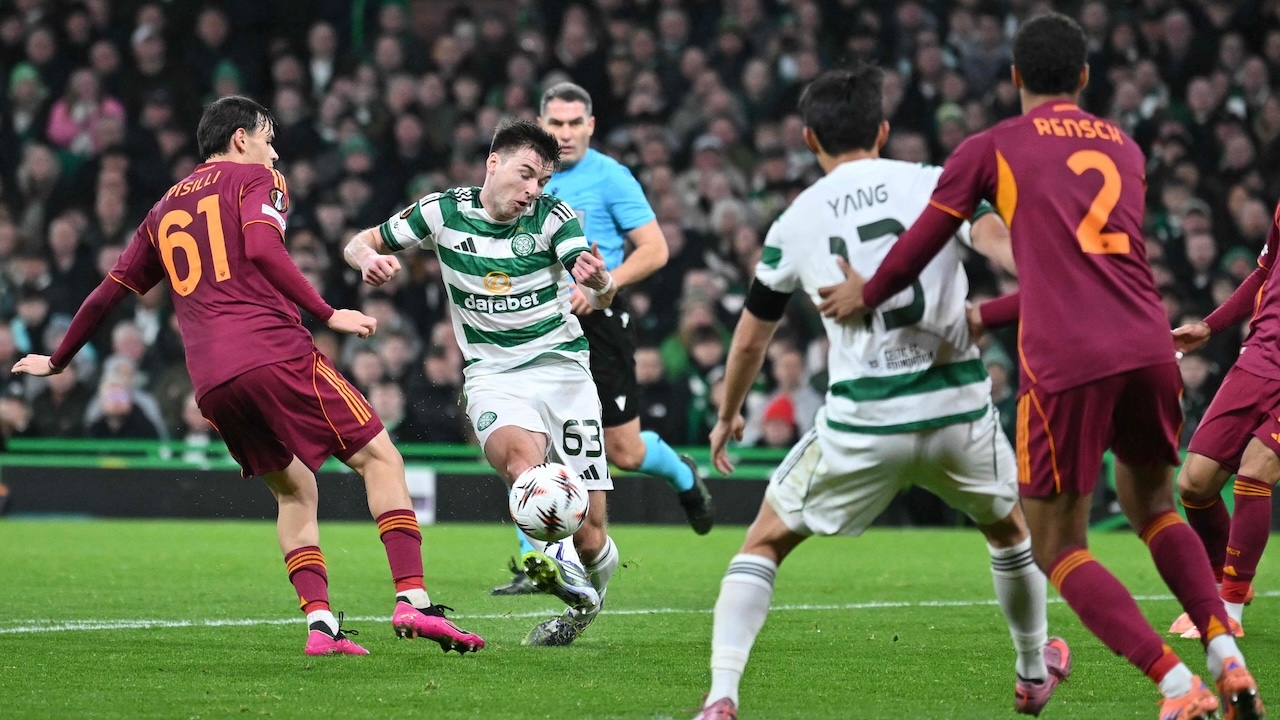 ผลบอลเมื่อคืน สรุปผลบอล ยูโรปาลีก เมื่อคืนที่ผ่านมา 12 ธ.ค. 68