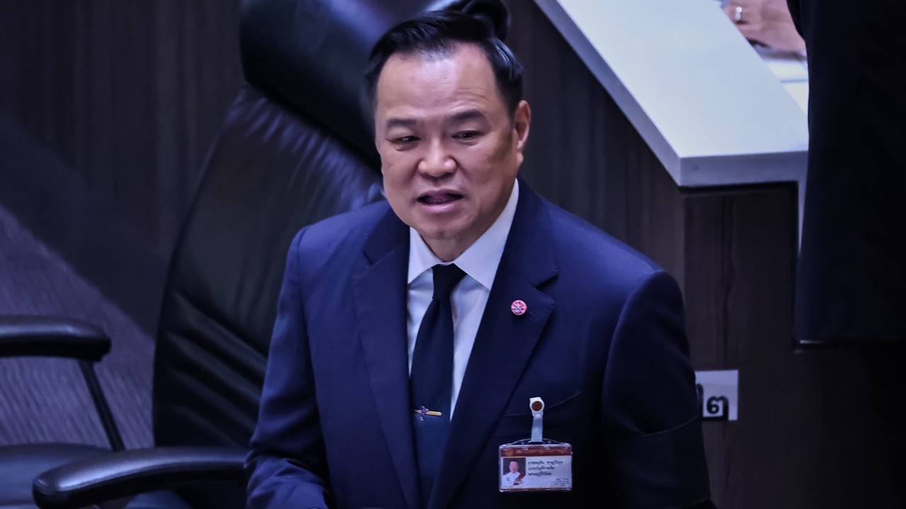 "อนุทิน" ยันพร้อม พรฎ.ยุบสภา รอขึ้นทูลเกล้า ขอดูสถานการณ์ก่อน เพื่อไทยสกัดทีมร่างรัฐธรรมนูญ