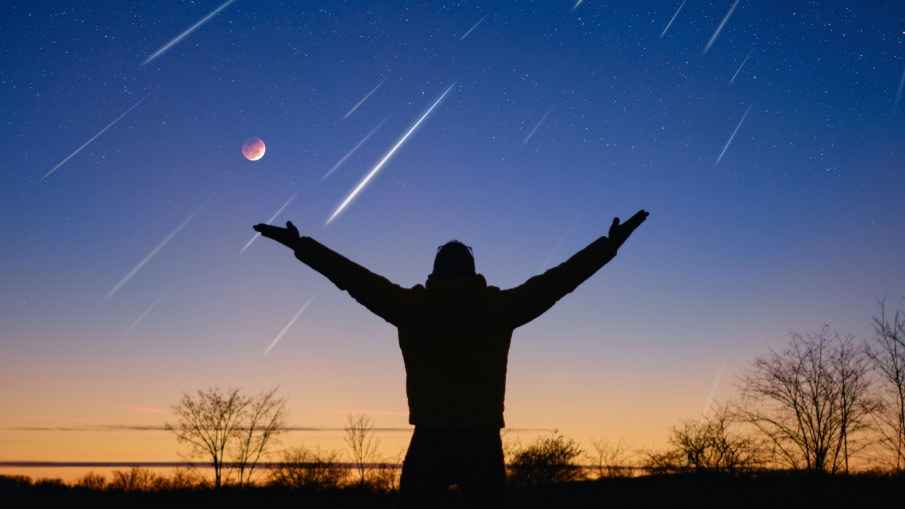 ฝนดาวตกเจมินิดส์ 2568 ราชาแห่งฝนดาวตก ชมด้วยตาเปล่า 14-15 ธ.ค. นี้