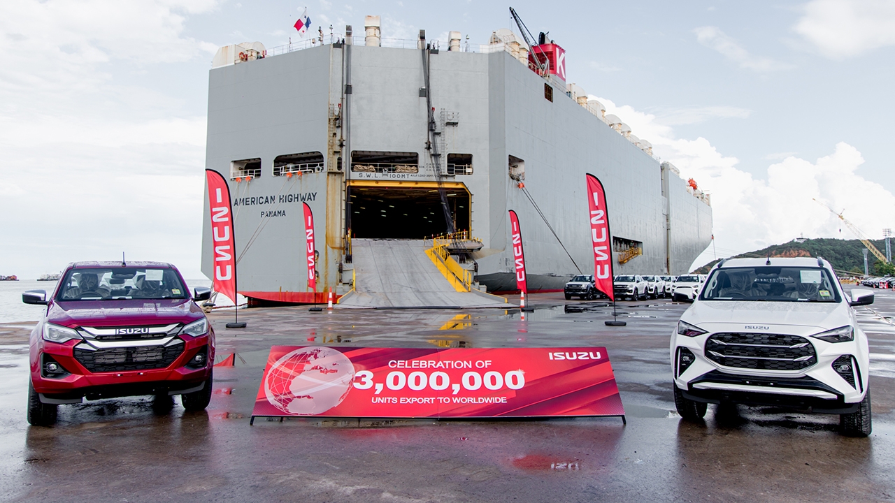 ISUZU ส่งออกดีแมคซ์ และ มิว-เอ็กซ์ ที่ผลิตจากไทยไปตลาดโลกครบ 3 ล้านคัน