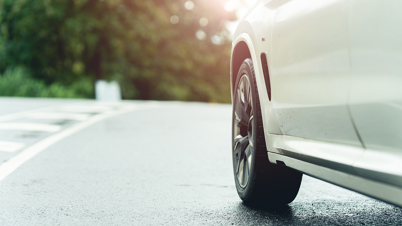 พร้อมก่อนเดินทางช่วงเทศกาลปีใหม่ ขนส่งทางบก ชวนตรวจเช็กสภาพรถฟรี ขับขี่ปลอดภัย