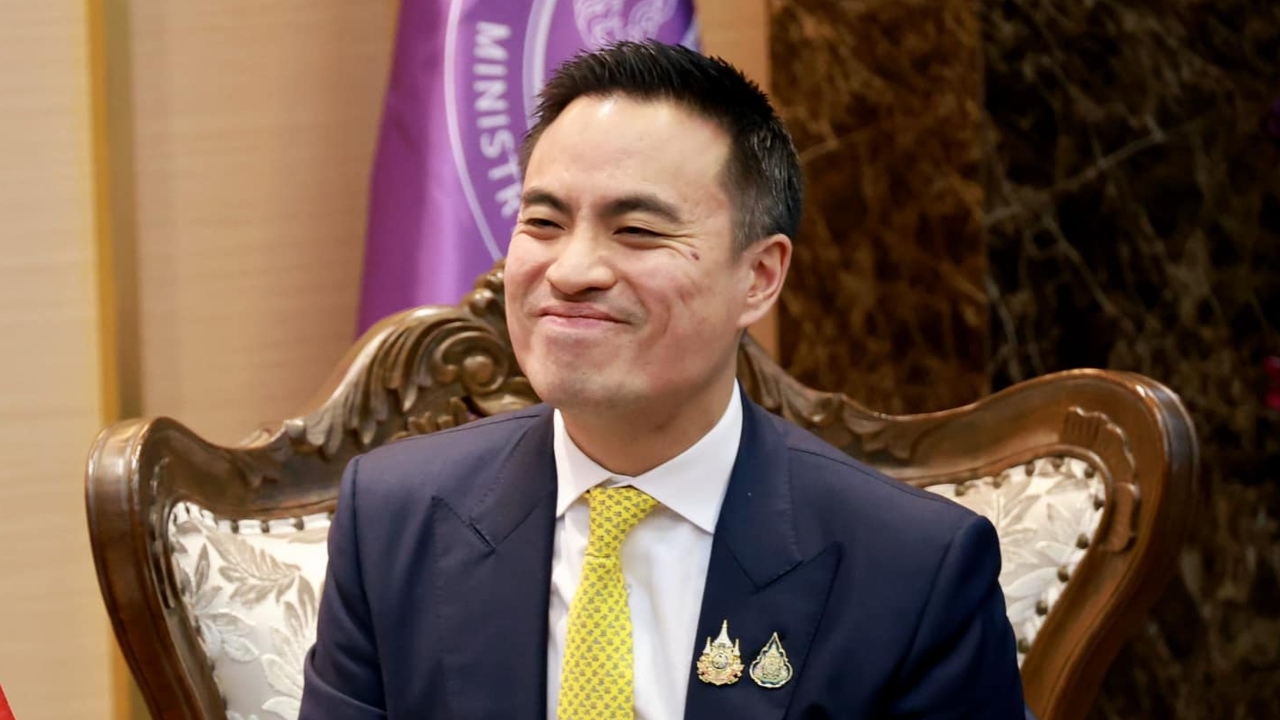 “เอกนัฏ” ยกก๊วนบ้านใหญ่ อดีต รทสช. เข้าซบพรรคภูมิใจไทยพรุ่งนี้