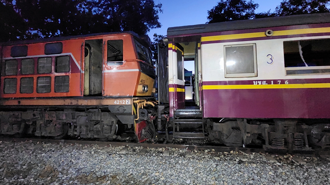 รฟท.แจงปม รถจักรชนโบกี้ พังยับเยิน 6 ตู้ เจ็บกันระนาว