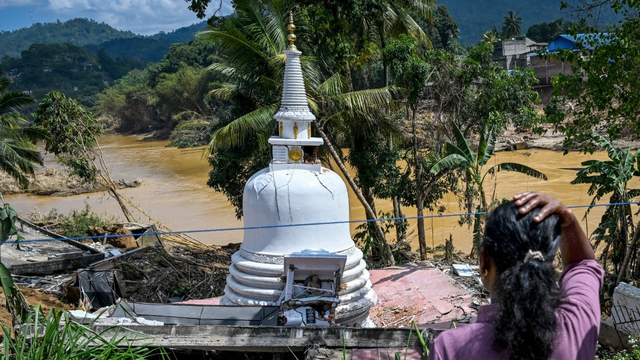 ศรีลังกาเตือนภัยดินถล่มระลอกใหม่ ขณะที่ยอดตายจากพายุไซโคลน "ดิตวาห์" พุ่ง 607 ศพ