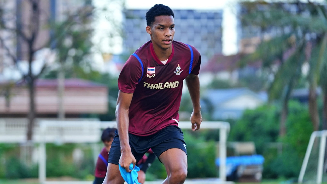 "วีชั่น อินอร่าม” เปิดใจความต่างบอลนักเรียน กับทีมชาติ หลังได้ประเดิมนัดแรกในซีเกมส์
