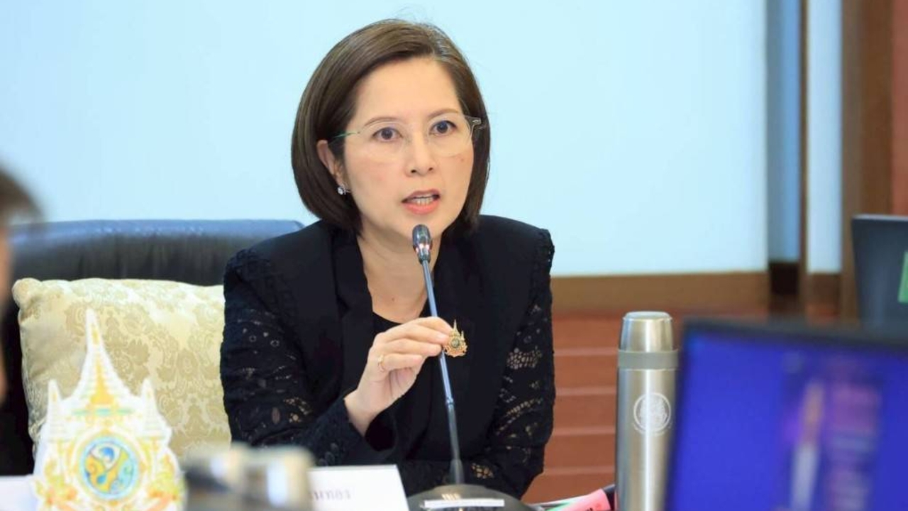 รมว.แรงงานยันบริษัทไม่ได้เลิกจ้างพนักงานไดกิ้น สั่งเร่งเจรจาหาข้อยุติข้อพิพาทแรงงาน