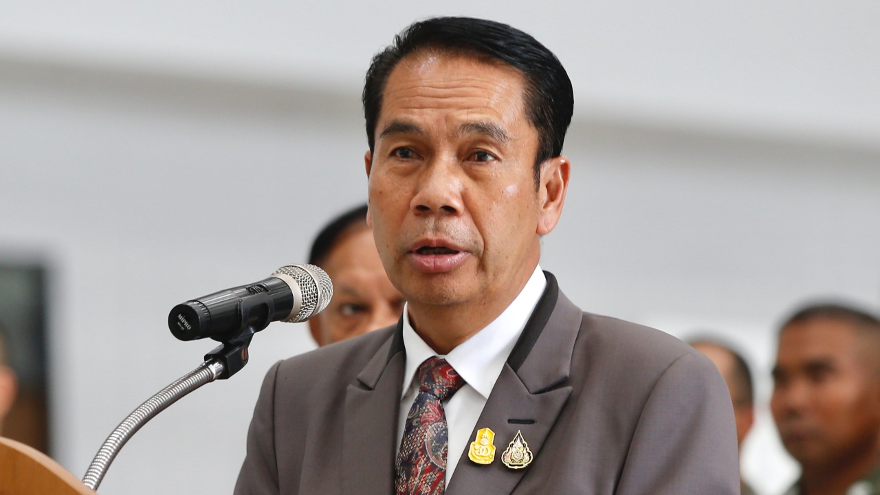 เพื่อไทย เตรียมยื่นศาลรัฐธรรมนูญ เอาผิดจริยธรรม รมต. ก่อนอภิปรายไม่ไว้วางใจ