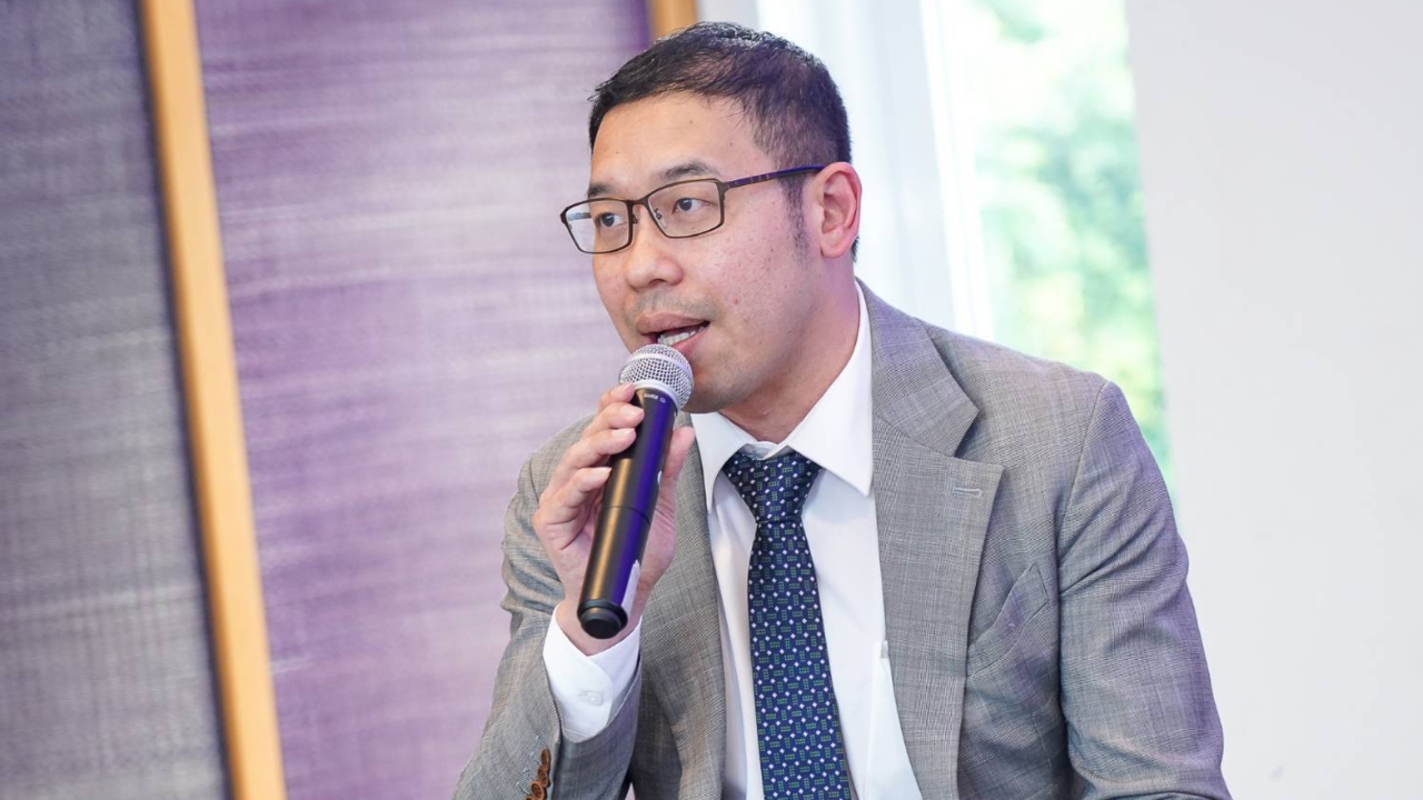 ไทยสร้างไทย จี้ ก.ล.ต. เร่งแจง หลังภาพ “เบน สมิธ” ลงนามกระทรวง DE โผล่