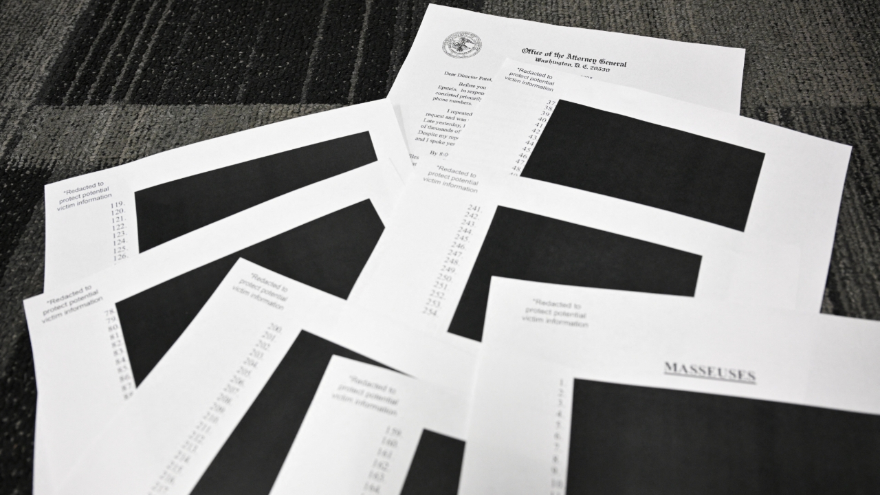 กระทรวงยุติธรรมสหรัฐฯ เริ่มเปิดแฟ้ม “เอปสตีน”ลดแรงกดดันการเมือง   