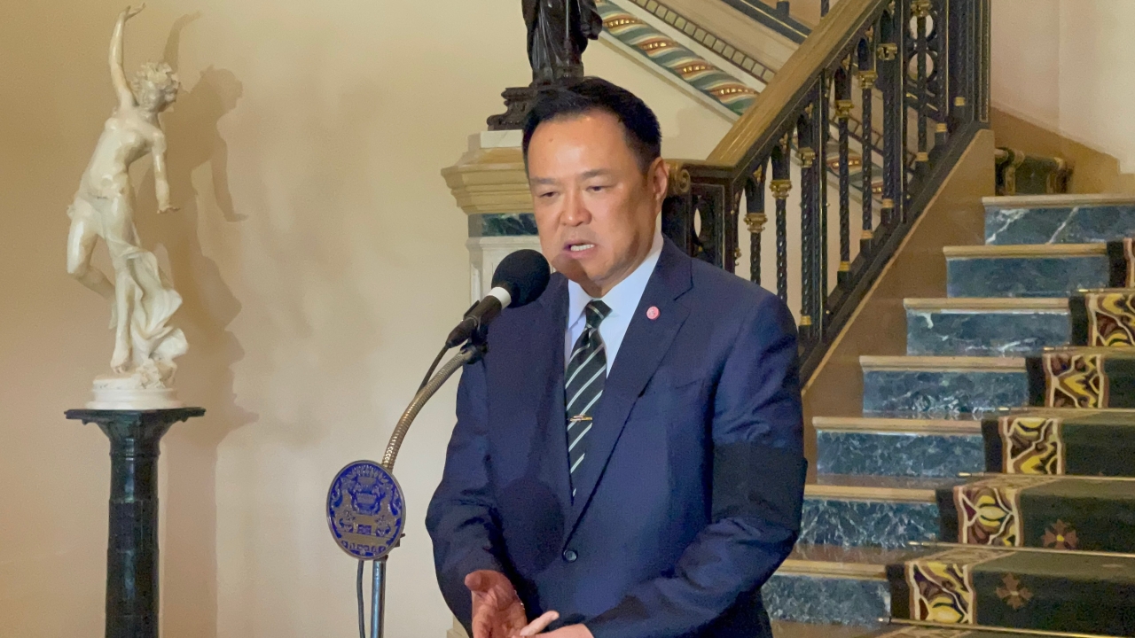 “อนุทิน” ลั่นไม่อยากกลืนน้ำลาย เลือกตั้งจะจับกับใคร บอก “ศุภจี” ก็ยังอยู่