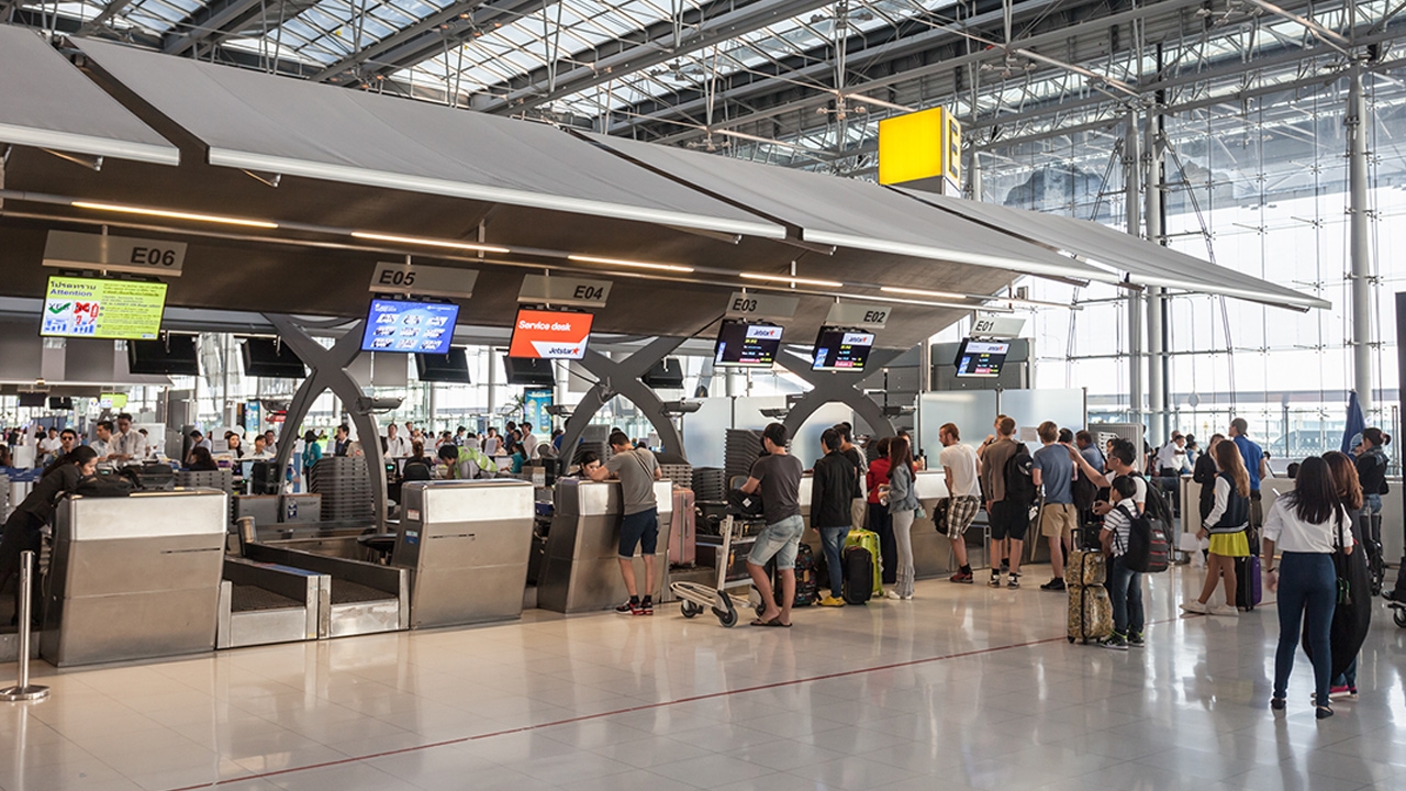 กพท. ปลื้มยอดคนบิน ธ.ค. 68 เฉียด 5 แสน/วัน เส้นทางจีนฟื้นตัว 75% เข้มราคาตั๋วปีใหม่