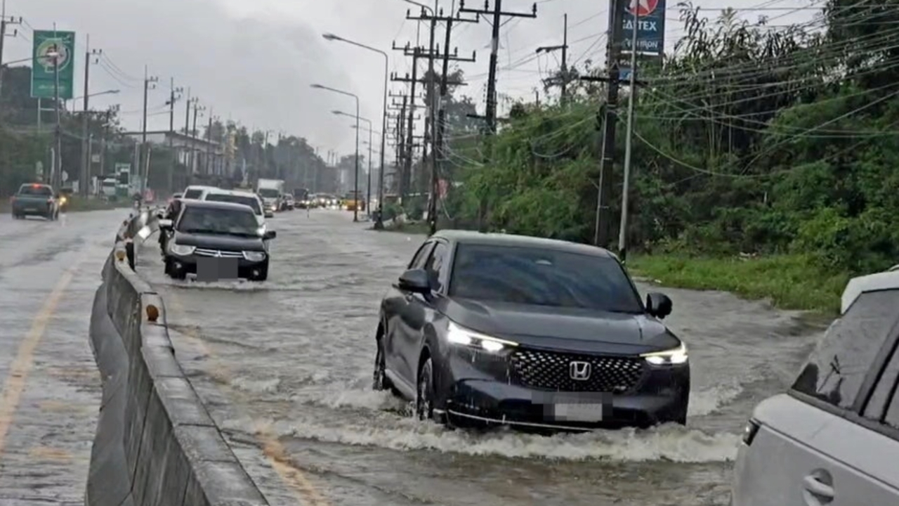 รัฐบาลเตือนประชาชน ฝนตกหนักต่อเนื่อง 2 วัน “ยกธงเหลือง” 4 ชุมชน เทศบาลนครหาดใหญ่