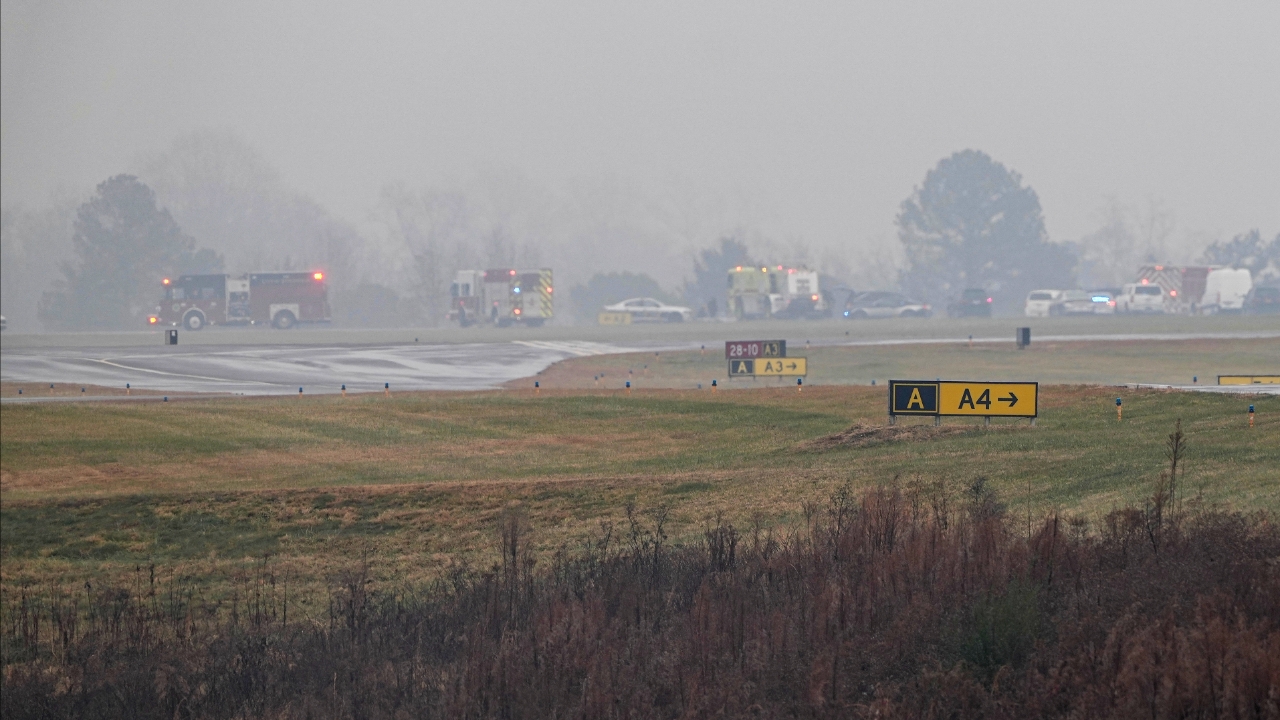 เครื่องบินเล็กตกขณะลงจอดที่นอร์ทแคโรไลนา ดับยกลำ 6 ศพ