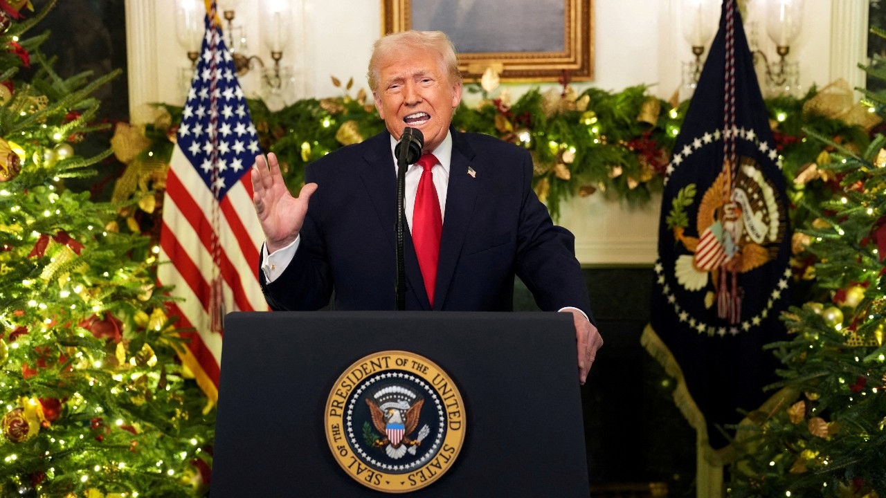 ทรัมป์โวเศรษฐกิจสหรัฐฯ กำลังพุ่ง โยนความผิดค่าครองชีพสูงให้ไบเดน