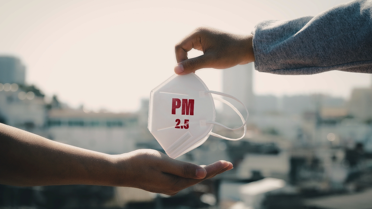 ค่าฝุ่น PM 2.5 เช้านี้ กทม. เกินมาตรฐาน เริ่มมีผลกระทบต่อสุขภาพ 4 พื้นที่