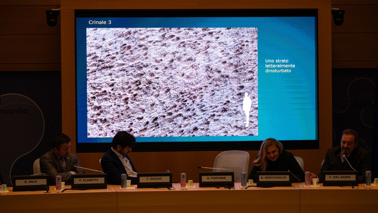 ฮือฮา อิตาลีพบรอยเท้าไดโนเสาร์หลายพันรอย อายุ 210 ล้านปี