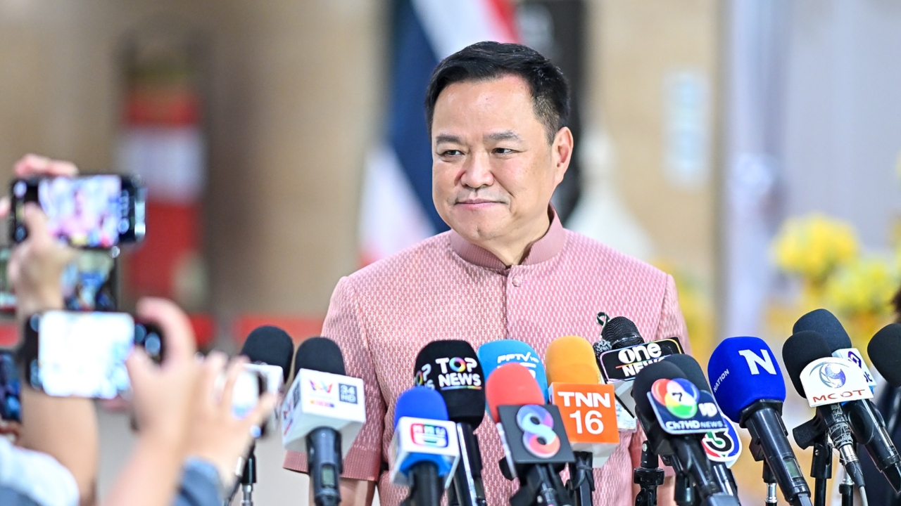 “อนุทิน” โยนถามรายละเอียด “เอกนัฏ” รื้อสูตรต้นทุนราคาน้ำมัน