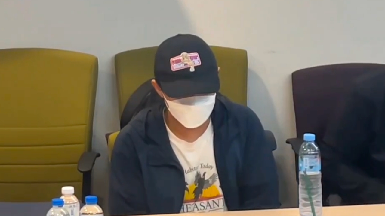 ตำรวจไซเบอร์คุมตัว "ชัยรัตน์" สอบเพิ่ม เจ้าตัวอิดโรย อุบตอบคำถามสื่อ