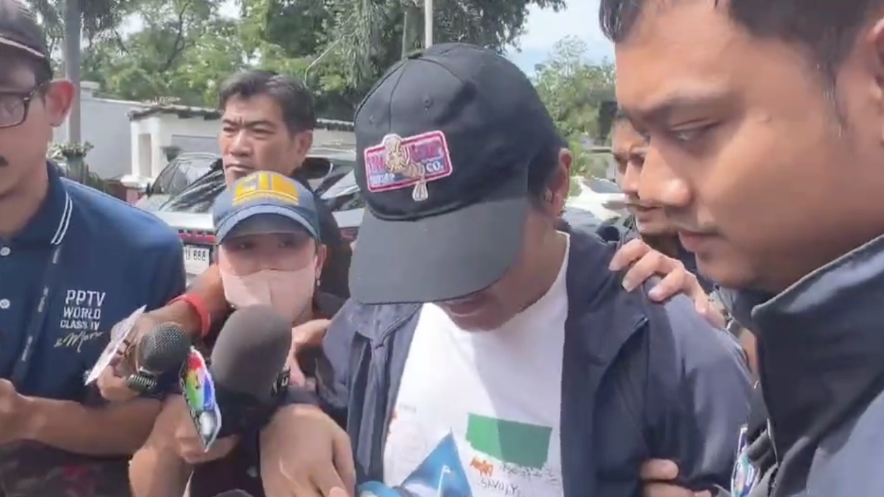 คุมตัว "ชัยรัตน์" ฝากขังศาลอาญารัชดา เจ้าตัวยังเงียบ ไม่ตอบสื่อปมเพจ Godd Dam