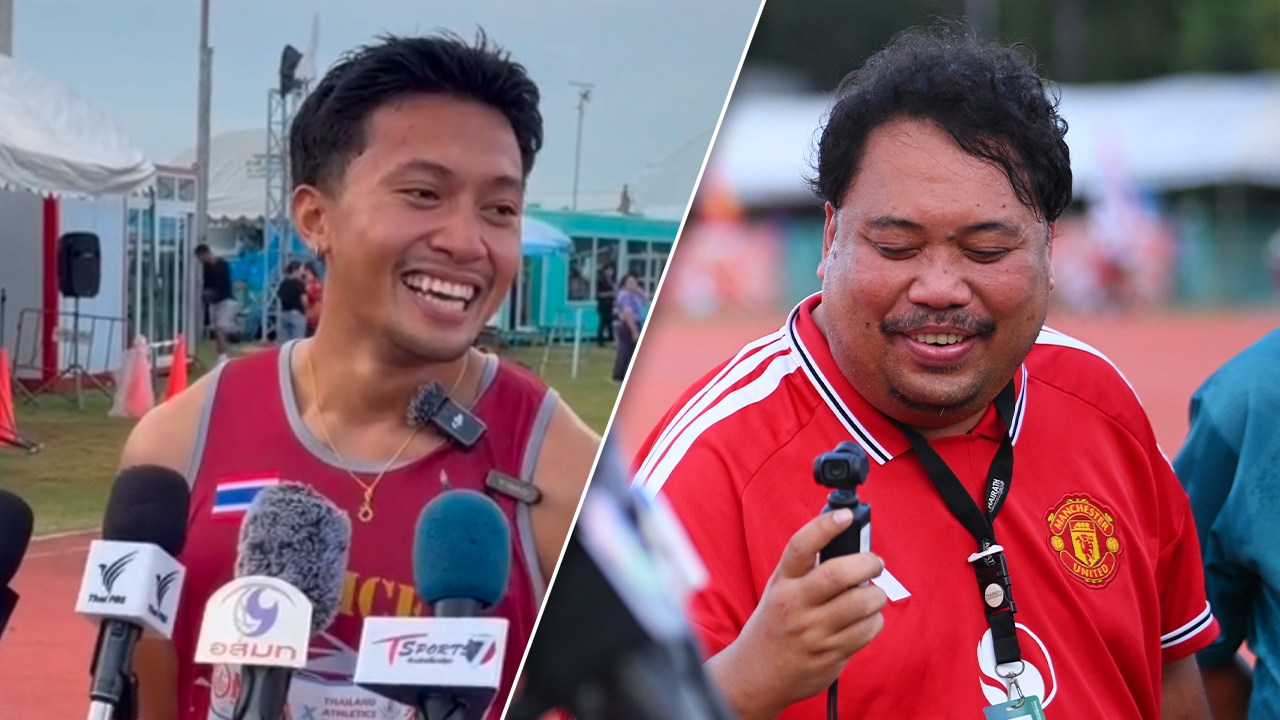 Bew Phuriphon Teases Thairath Photographer Still Wearing Manchester United Shirt, Hopes They Dont Lose to Chelsea - Thairath English