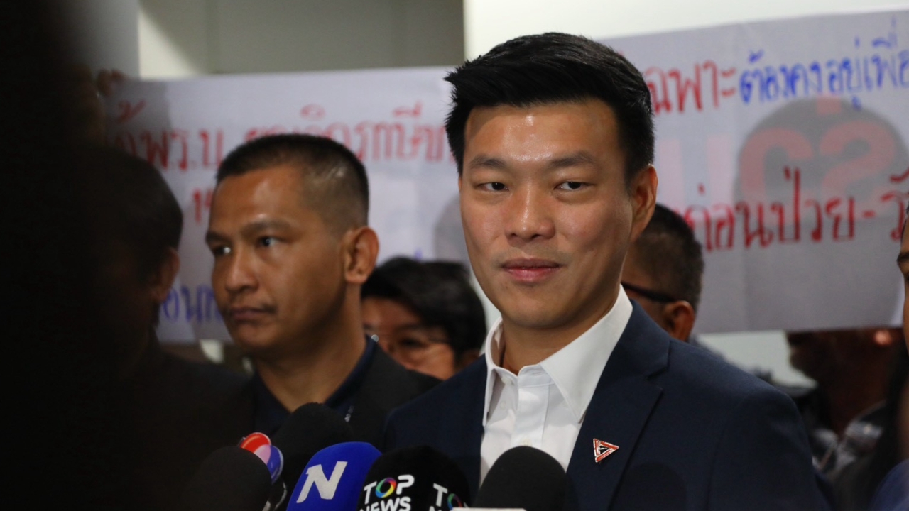 “เท้ง” บี้ “อนุทิน” เตะถ่วง หนีซักฟอก ยันตรวจสอบเต็มที่โครงการ “โซลาร์ภาคประชาชน”