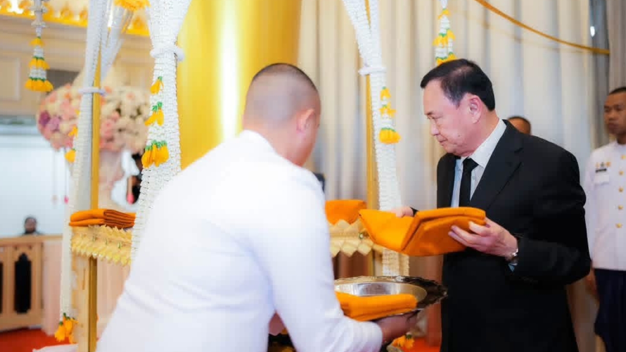 “ทักษิณ” เป็นประธานในพิธีพระราชทานเพลิงศพ อดีตประธาน สว. “สนิท วรปัญญา”