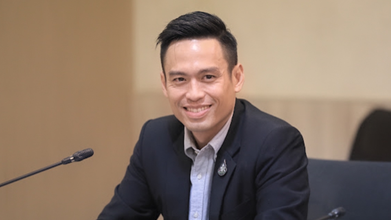 “กรวีร์” เปิดเบื้องหลังเจรจาซักฟอก ครม.ขยับจาก 3 วันเป็น 4 วัน เปิดเวลาฝ่ายค้าน 45–48 ชั่วโมง 