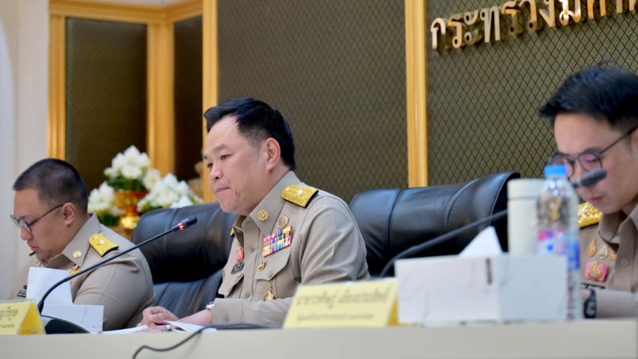 “อนุทิน” สั่งทำแผนเผชิญเหตุรับมือ PM 2.5 ชมผู้ว่าฯ-หน่วยงานไม่ประนีประนอมพวกค้ายา